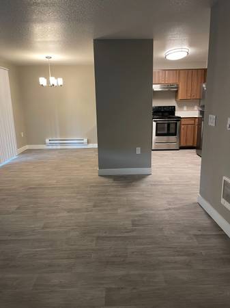 $1,530 / 2br - 878ft2 - Sweater Weather Steals! 🍁 GET 6 WEEKS FREE (4075 Aerial Way Eugene, Oregon 97402)63977274991875124