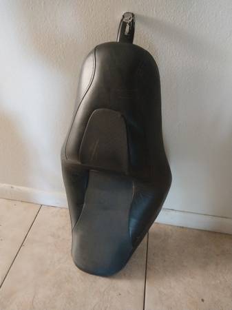 Harley seat, like new 1