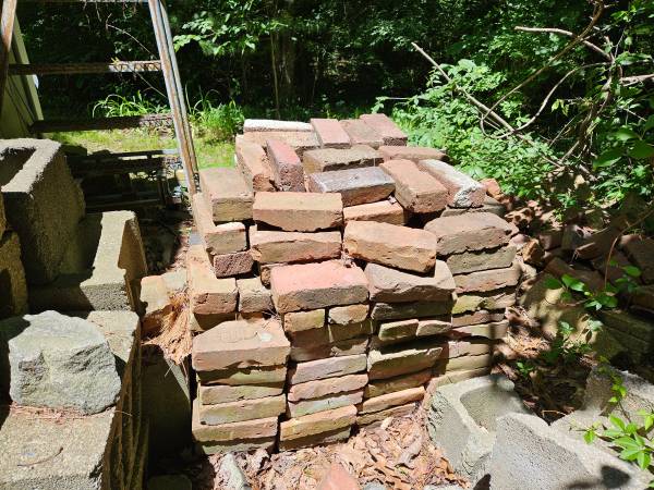 Red bricks 1
