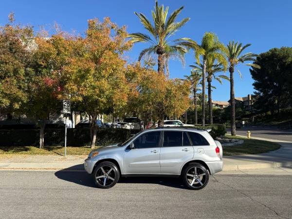 2002 Toyota RAV4 Clean title Passed Smog 4-CYLINDERS GAS SAVER 1