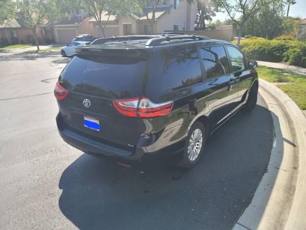 2017 Toyota Sienna XLE 74K miles - $23,00063469756187907122