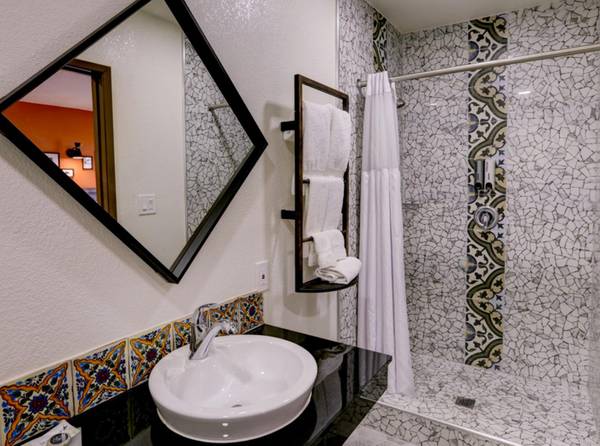$399 / 1br - Affordable Option for Apartment Living - Inclusive Weekly Flat Rate! (Stockton / Sacramento)64043835696259121