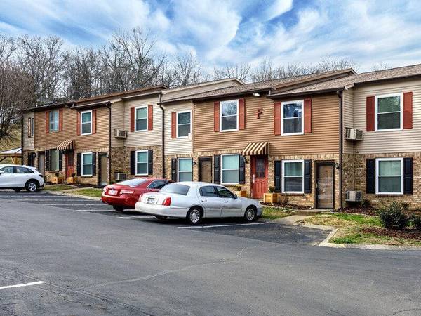$1,099 / 1br - 640ft2 - Cable Ready, Walking Trails, Convenient Location (Nashville)63673250133249121