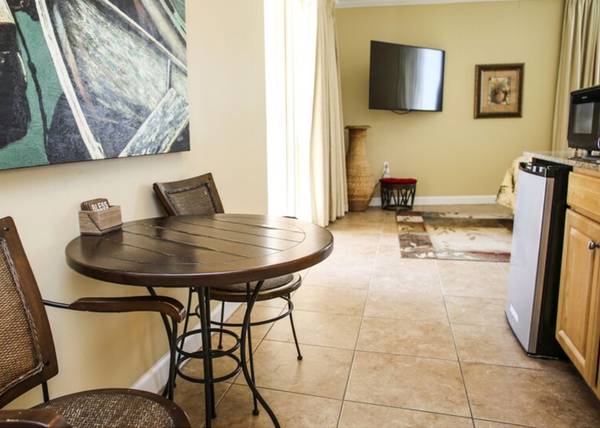 $900 / 663ft2 - $900 / 663ft2 - Frente Directo a la Playa - Splash Studio, Despierta con Vista al Golfo (Front Beach Rd)63812986369793124