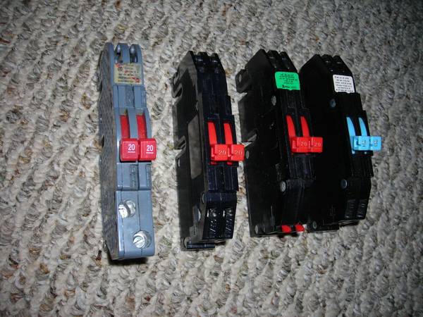 ZINSCO-SYLVANIA  CIRCUIT  BREAKERS 1