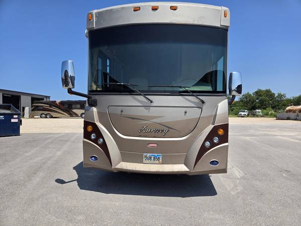 【TIM VAN STEENBERGEN】ヴィンテージ 1976 Dodge Tradesman | Unique Classic Cars