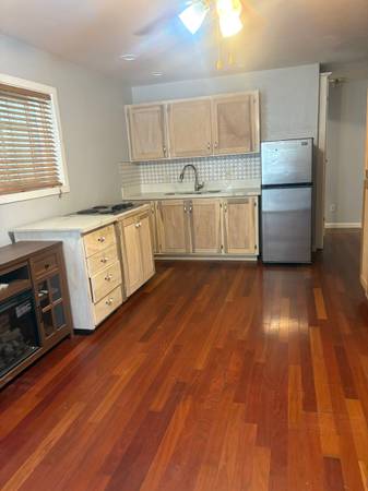 $1,700 / 1br - 900ft2 - 1 bed:1 bath apt (Placerville)63952109121794121