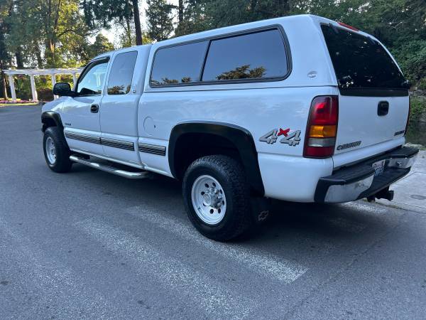 2000 Chevy Silverado 2500HD Extended cab 4X4 low miles - $10,900 (Puyallup)63654705291139122