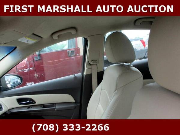 2015 Chevrolet Chevy Cruze 2LT (Automático) - Precios de Subasta - $3,500 (+ First Marshall Auto Auction)63619112168193124