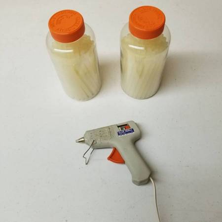 Hot Glue Gun GM-160 w/Glue Sticks 1