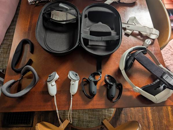 【美品】 Quest3 128 & HEAD SET & CASE Amazon.co.jp: Meta Quest 3 128GB|最もパワフルなMeta Quest