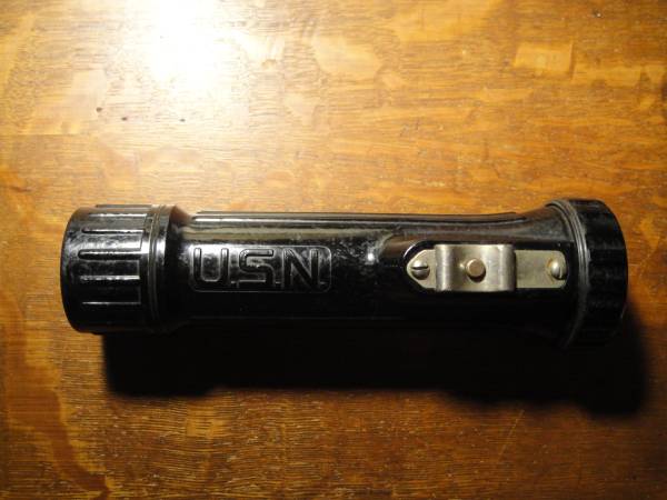 US Navy WWII flashlight 1