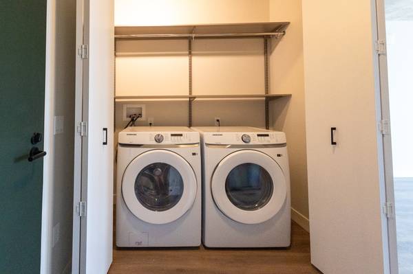 $3,195 / 1br - Fully Furnished 1BR w/ Rooftop Pool & Gym in West Loop (Chicago)63898601516035122