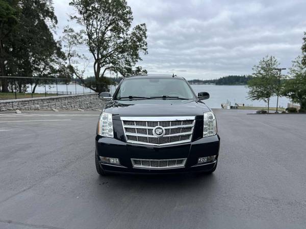 2010 Cadillac Escalade Platinum 6.2L - $10,999 (Tacoma)63617855495555121