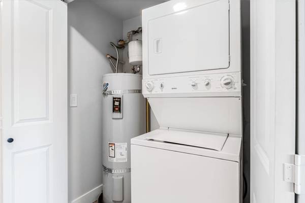 $1,898 / 2br - 982ft2 - Online Rental Payments, Washer/Dryer Included, 2/bd 2/ba (11785 NW Timberview Ln, Portland, OR)63615727064579124