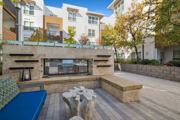 $3,491 / 1br - Charming 1Bd/1Bth Apartment in Prime Location & Nice Patio! (mountain view)63852073746563120