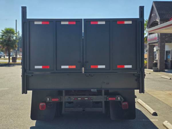 2008 Peterbilt 335 - Photo 6