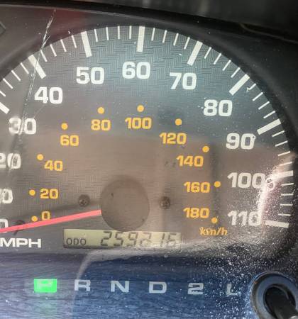 99 Toyota 4Runner Limited - Generación 3 - V6, automático, 4x4 - Chasis sólido - Título limpio - $5.800 (Brooklyn)63482572150147124