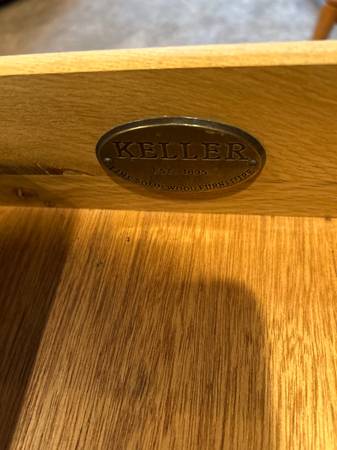 Vintage Lamp Table - $75 (Lakeway)63435874594561121
