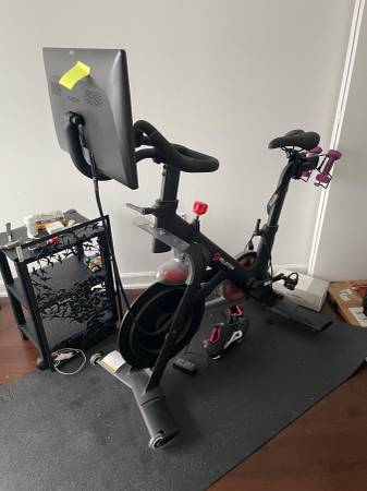 Peloton Bike (2nd Gen) – NYC – Used Lightly 1