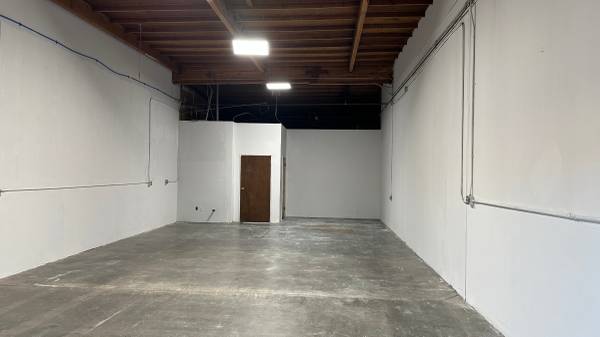 1,350 sq. ft. Flex Space-Coyote Pt 1