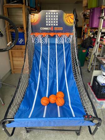Connect 4 Hoops Electronic Basketball Arcade Game – $75 OBO 1