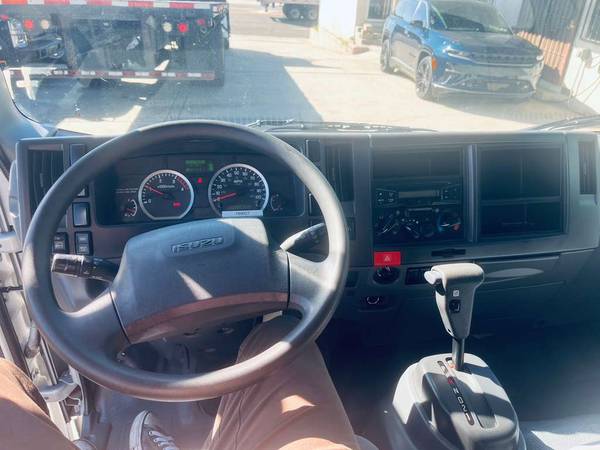 2018 Isuzu NRR 14 FT - Photo 15