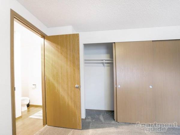 $1,795 / 2br - 815ft2 - Spacious Living Near ShoWare: Benson Village's Modern Homes (Kent)63884887449345122
