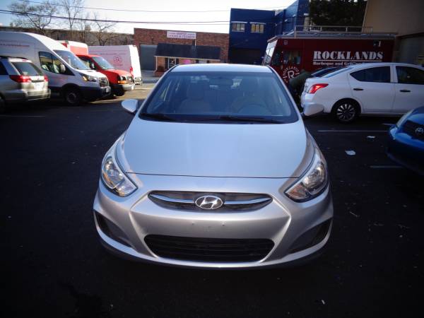 2016 hyundai Accent SE - $5,500 (alexandria)63616187521153120