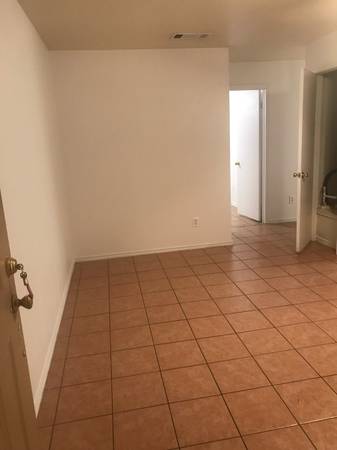 $1,300 / 3br - 1100ft2 - $1300 min 3Bedroom/2  Full baths on 1st Floor!! No stairs!!! (Killeen)63806836858243121