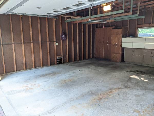 $220 Garaje para dos coches en alquiler (Hastings, MN)63868697156737123