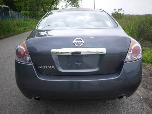 2010 Nissan Altima S * Low Miles 123K Mi. * - $3,660 (516)595-9922)63654713417091124