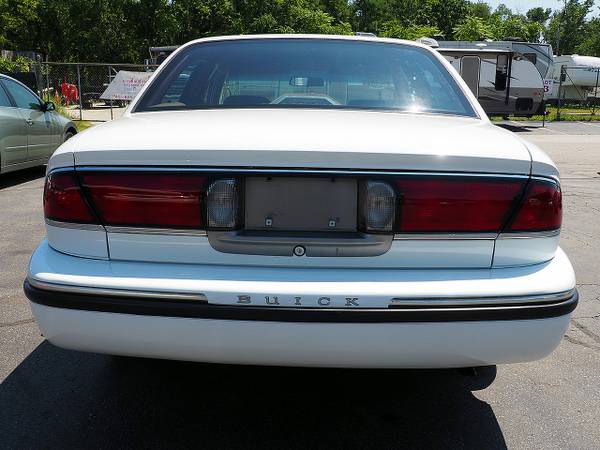1998 Buick Lesabre 3800 V-6 con todo el poder, solo un propietario, 67 mil millas, como nuevo - $6.995 (HappyCamperRI.com)63470590841345123