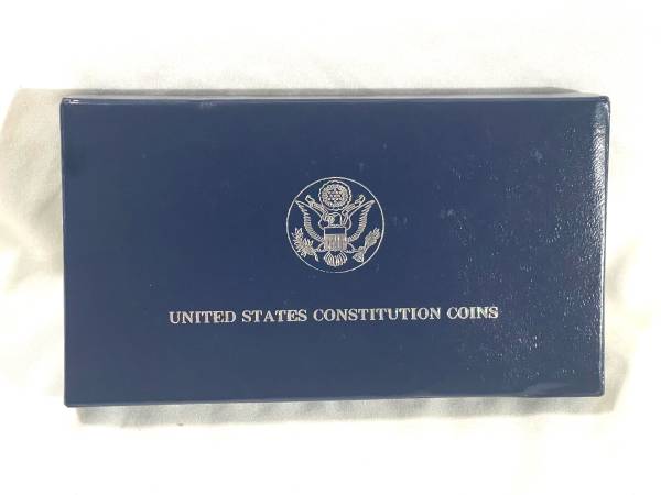 Mint condition  sealed in capsule liberty, silver dollar proof