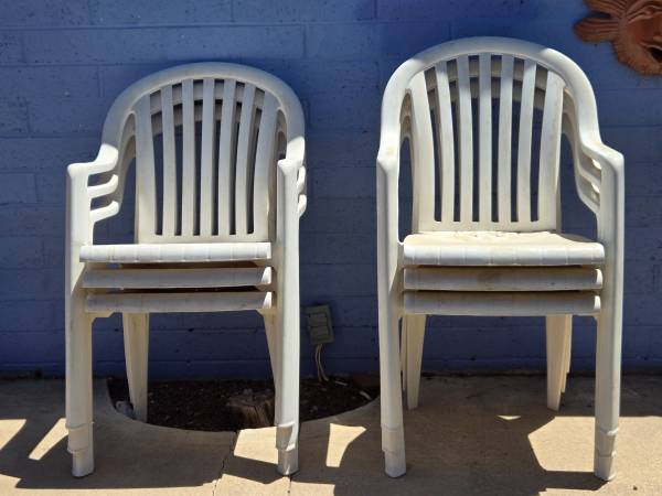 Chairs resin, 6 chairs 1