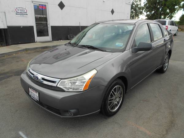 2010 Ford Focus SE 4dr Sedan, Great Condition, Free Warrranty! - $5,650 (121 Garden Hwy, Yuba City CA)63617754589827122
