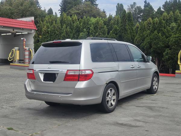 2007 Honda Odyssey touring - $4,000 (Kenmore)63475848196993124