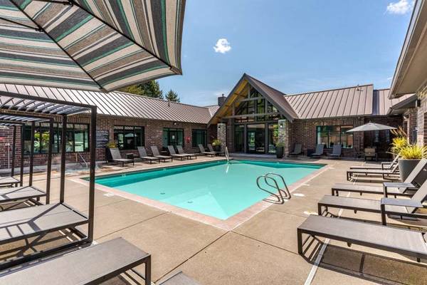 $1,726 / 1br - 787ft2 - Onsite Management & Maintenance, Clubhouse, Fireplace (6199 NE Alder St, Hillsboro, OR)64038884307713122
