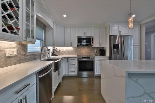 $4,750 / 3br - 1400ft2 - ¡Apartamento impresionante de 3 habitaciones y 2 baños con todos los servicios incluidos! (Dobbs Ferry)63854287571329122