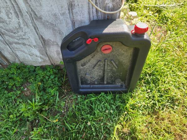 Oil container 1