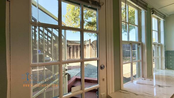 $2,300 / 1br - 500ft2 - Glenview Jr. One Bedroom in Capecod Triplex (oakland piedmont / montclair)63852072032131124