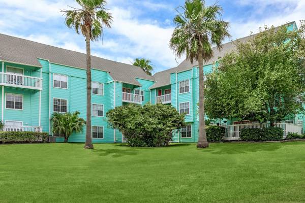 $1,300 / 1br - 715ft2 - Apartments Tailored To Your Highest Standards. (Galveston, Texas)63812532397955122