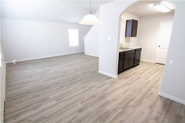 $1,825 / 4br - 1687ft2 - Ennis Rent House - House For Rent - 2 Months Free (Ennis)63796376070273123