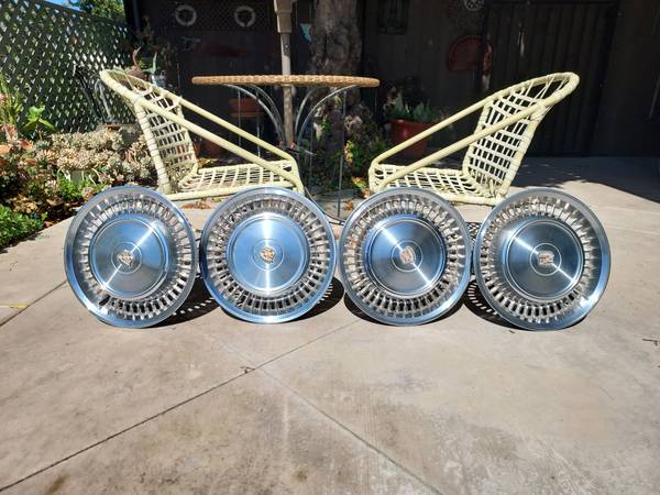 1972 Cadillac Deville 1