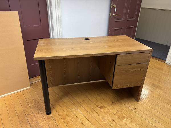Sturdy Computer Desk 1