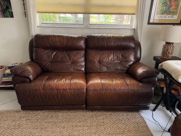 Free sofas 1
