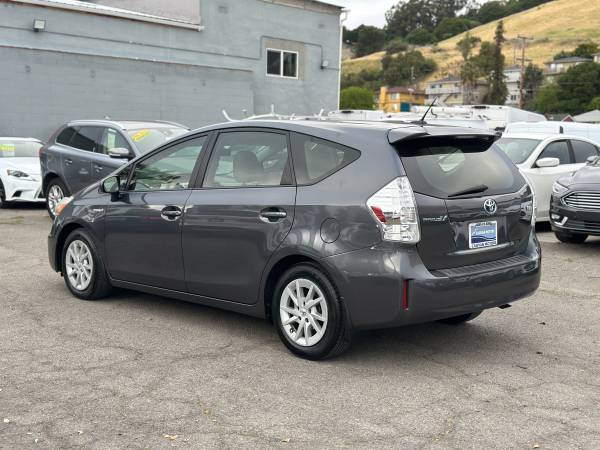 2012 TOYOTA PRIUS V, CLEAN TITLE, EXCELLENT CONDITION - $9,990 (hayward / castro valley)63470585141507124