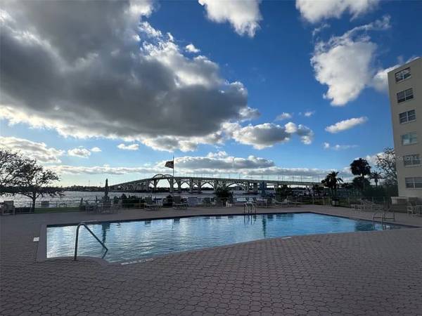 $89 / 2br - 1038ft2 - Waterfront (Daytona Beach)63791549745921120