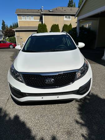 2016 Kia Sportage – SUV blanca – Excelente estado - $11,500 (Kirkland)63469775490307121