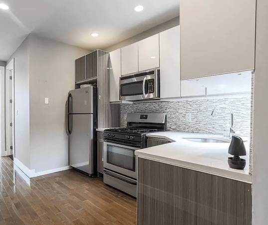 $3,350 / 3br - Amplio apartamento de 3 dormitorios y 1 baño en Prospect Lefferts Gardens (PLG)63827402662787121